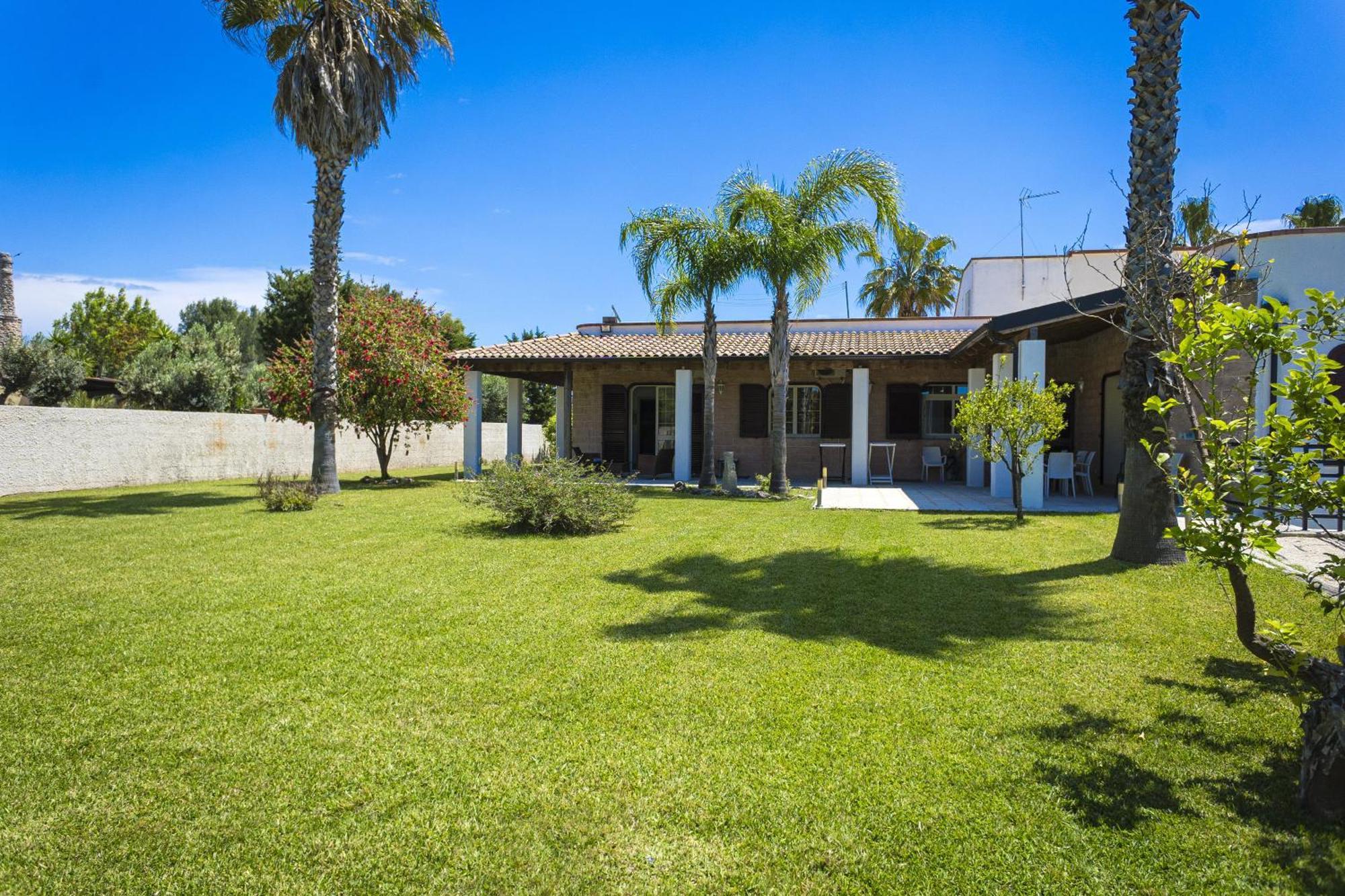 Villa El Capitano With Garden And Pool - Happy Rentals Muro Leccese Dış mekan fotoğraf