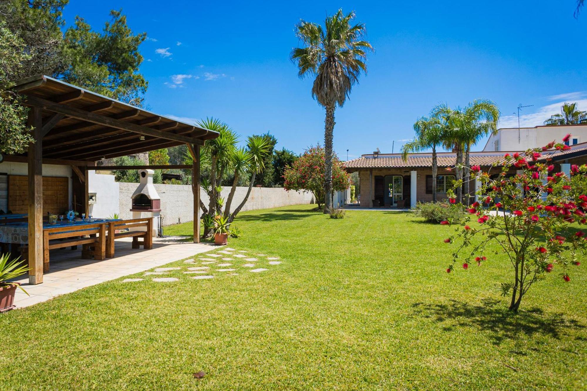 Villa El Capitano With Garden And Pool - Happy Rentals Muro Leccese Dış mekan fotoğraf